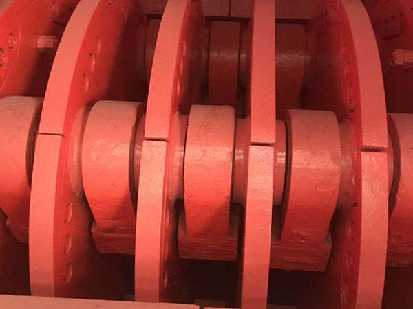 重庆先进的移动破碎机价格是多少