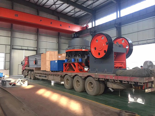 西藏反击式移动破碎机移动破碎