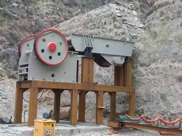 天津车载式重锤破碎机工作视频