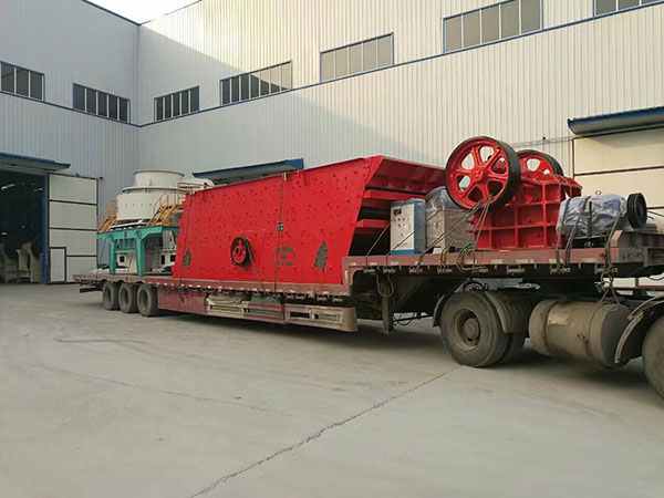 青海大形车载移动破碎机工作视频