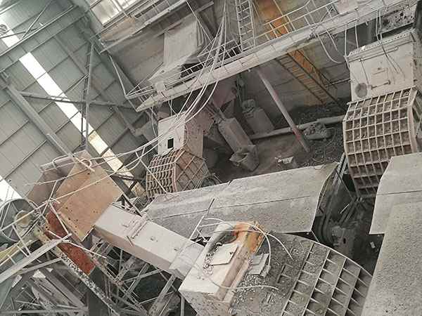 湖南轮胎式重锤破碎机工作视频