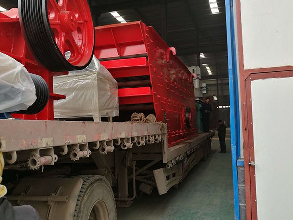 湖南轮胎式重锤破碎机工作视频