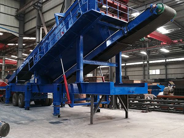 新疆斗式移动破碎机参数