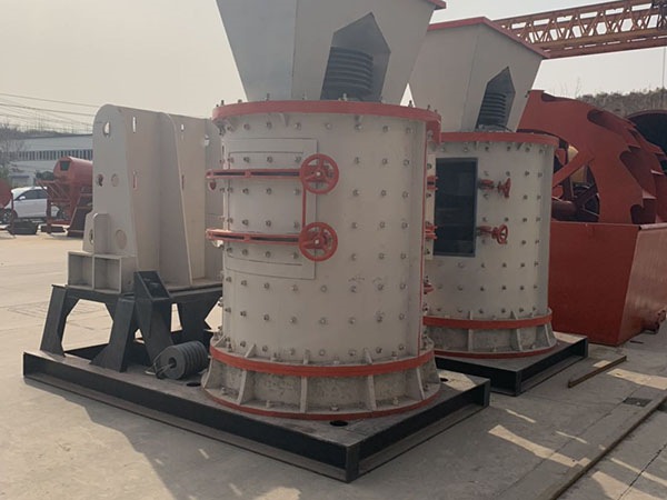 河北小型移动移动破碎机站报价