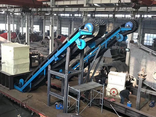 西藏锤式移动破碎机站