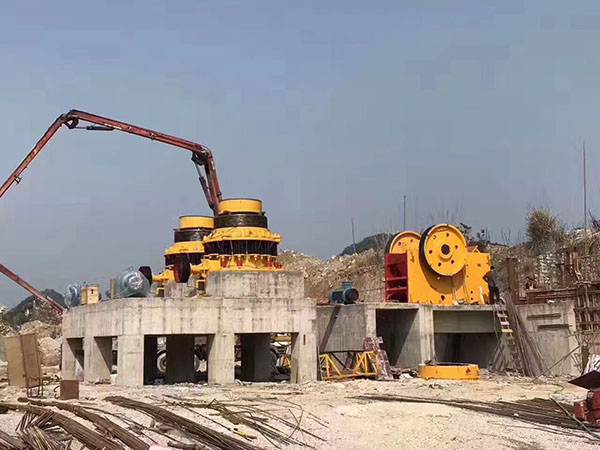 安徽新型重锤破碎机设计