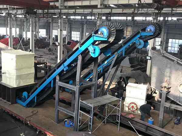 西藏履带式重锤破碎机机械设备