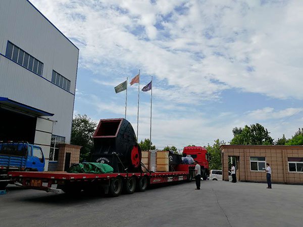 贵州挖机重锤破碎机建筑垃圾