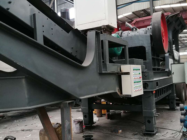 辽宁履带式移动破碎机移动破碎