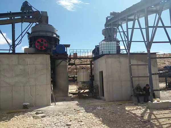 半移动式破碎站运输