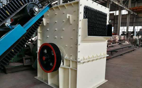 辉石锤式破碎机 辉石锤式破碎机