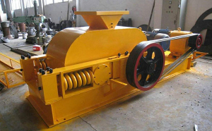 透辉石对辊式破碎机