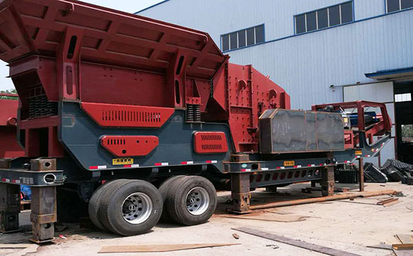 大型移动式制砂机