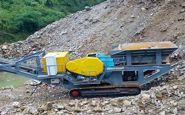 大型移动破碎机械