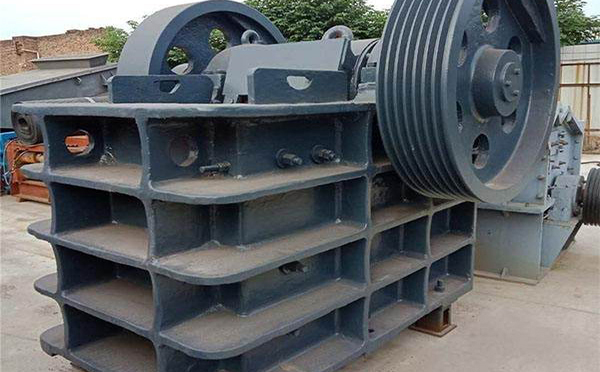 05石子破碎机械