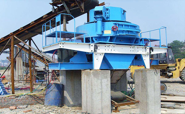 新型锤式破碎制砂机